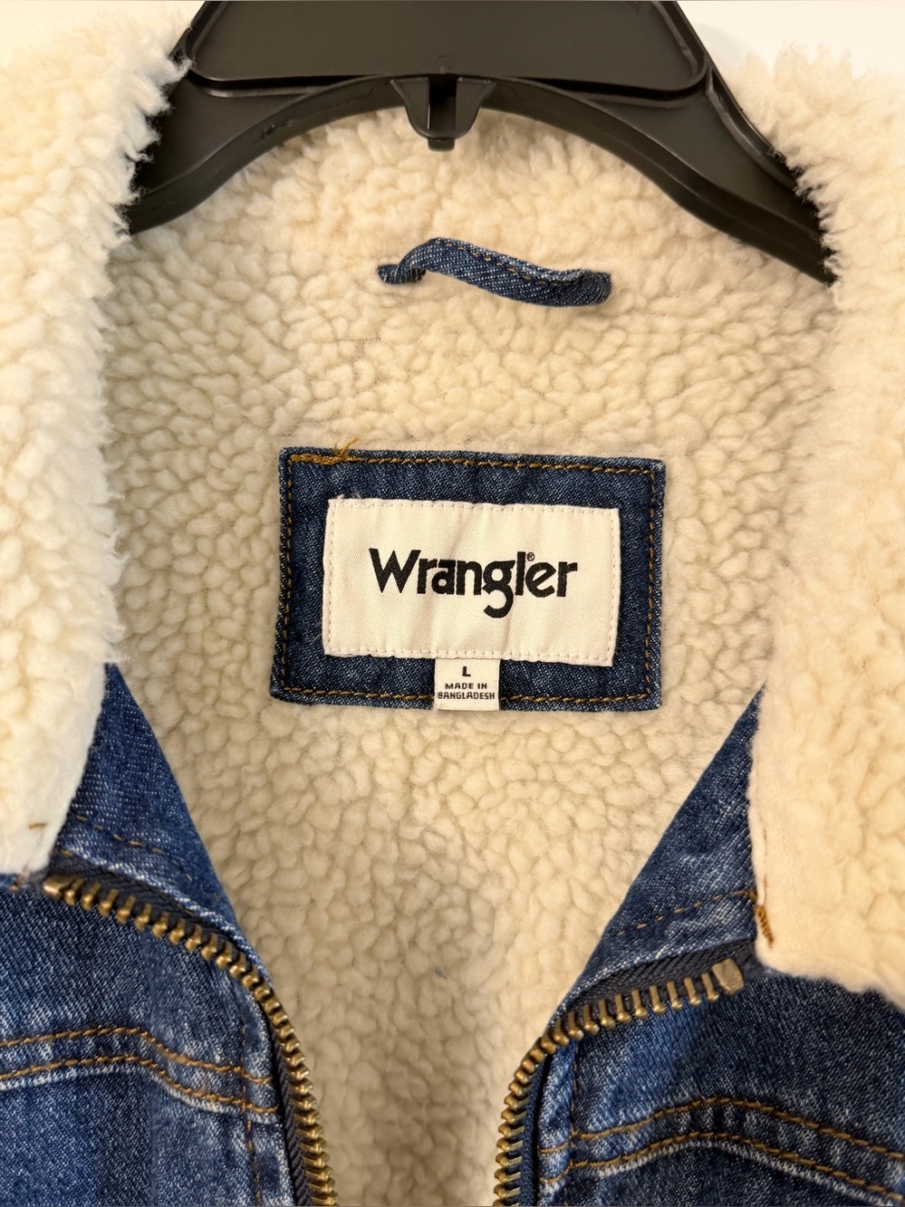 Wrangler Oversized Denim Bomber Jacket EUC (Sz L) Ptp 29.5” - Picture 6 of 10